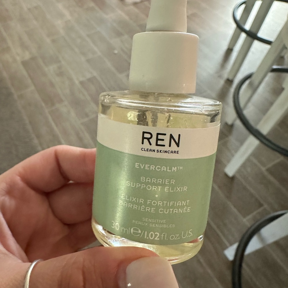 REN evercalm barrier support elixir